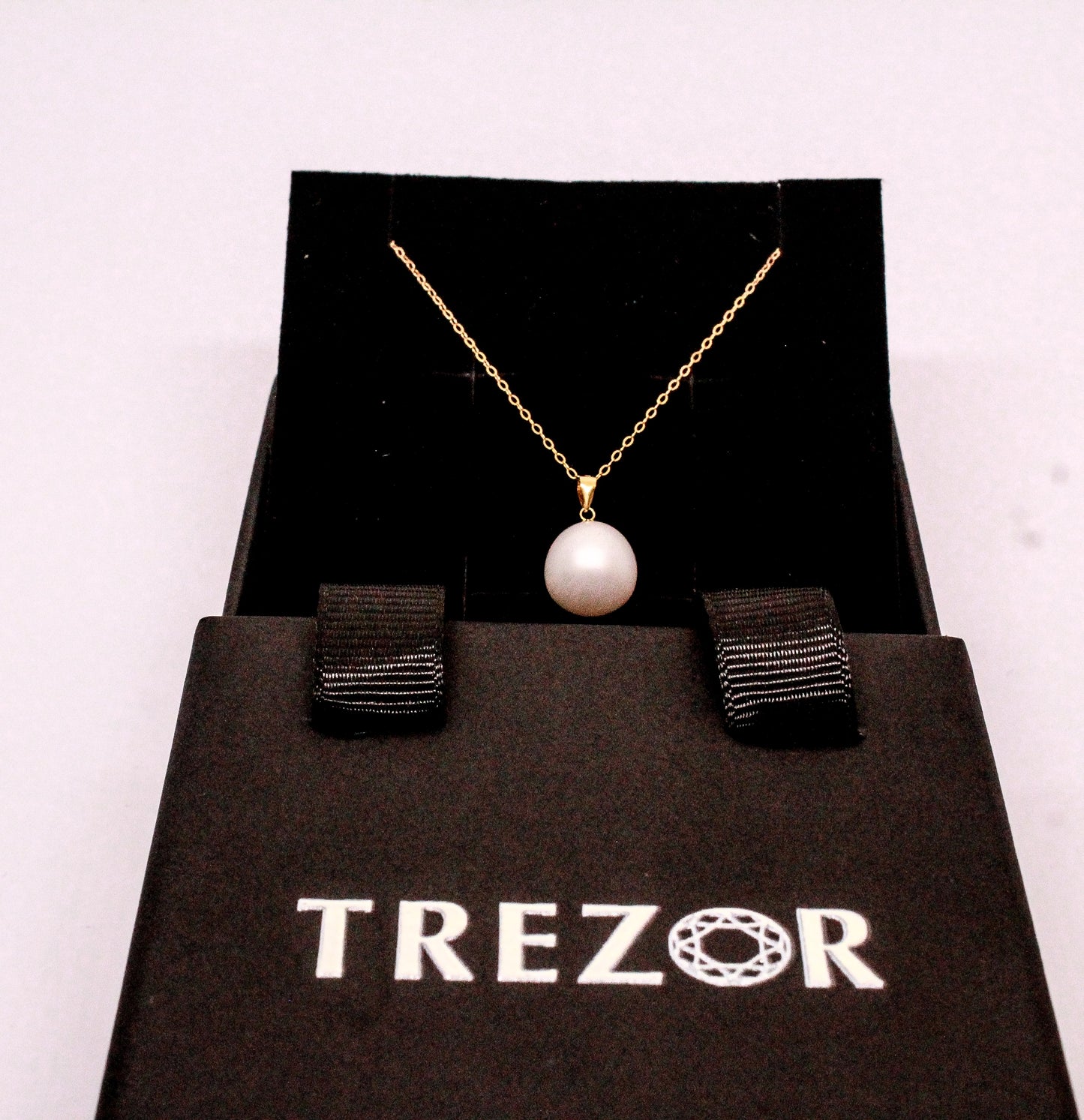 Chelsea 18ct Gold White Pearl Pendant