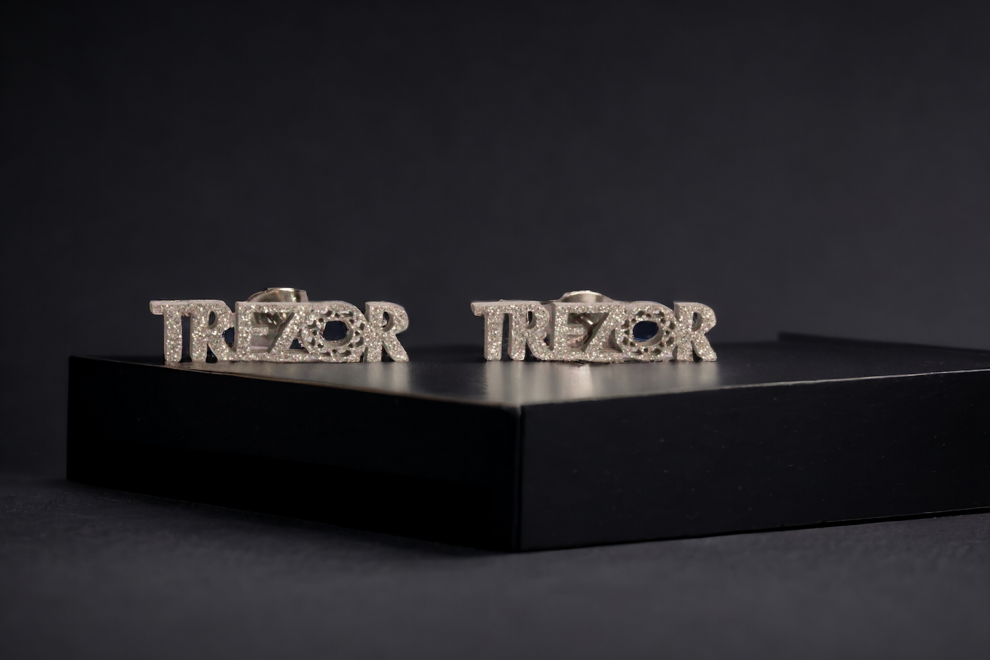 TREZOR Sparkling Stud Earrings